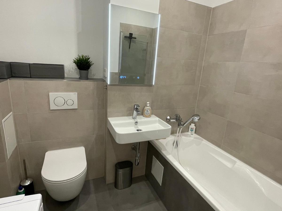 Zentrumsnahe Leipzig-Apartments, Nahe Ufz Und Bmw Inkl Parkplatz Und Fahrraeder ภายนอก รูปภาพ